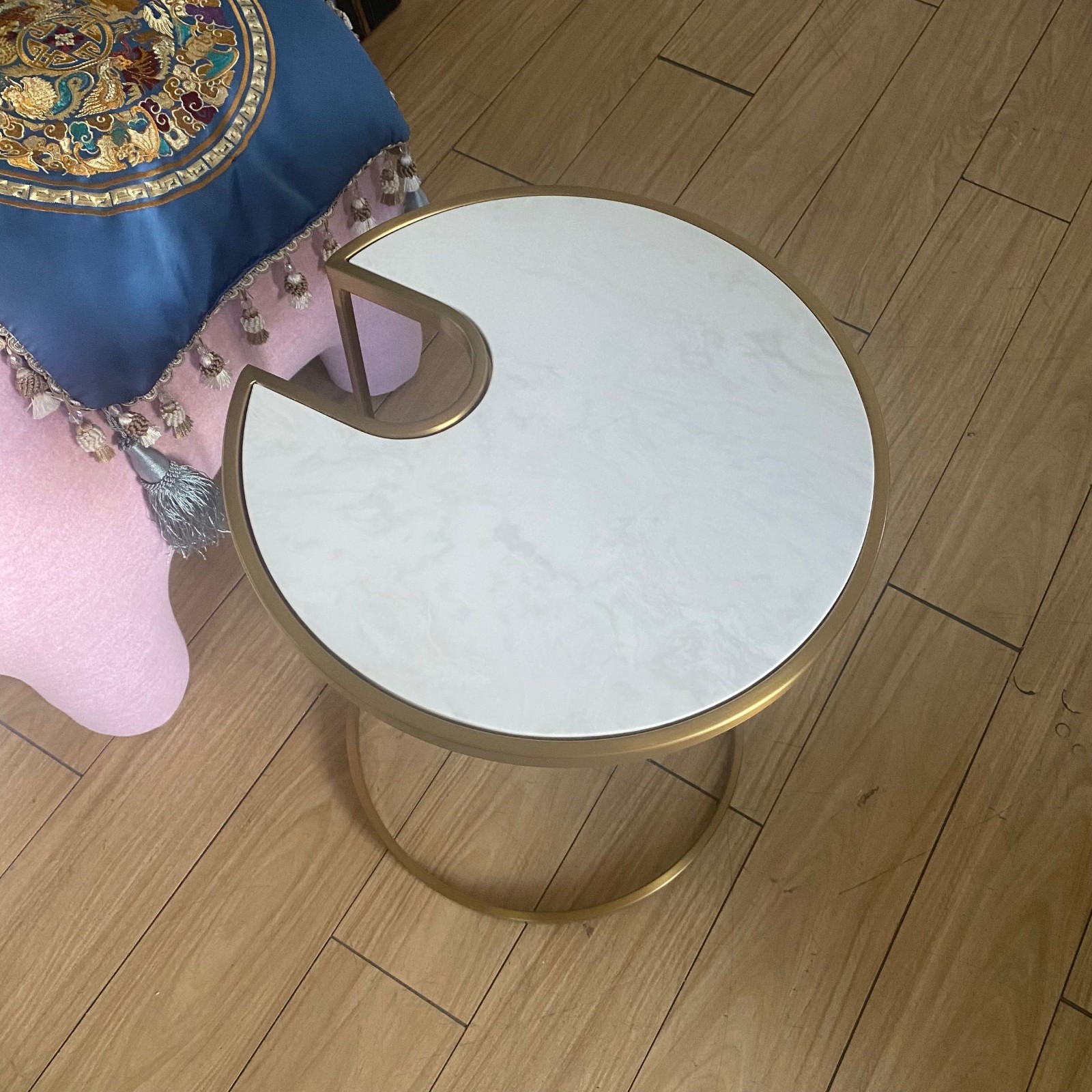 Contemporary luxury gold living room table stand table sofa arm table