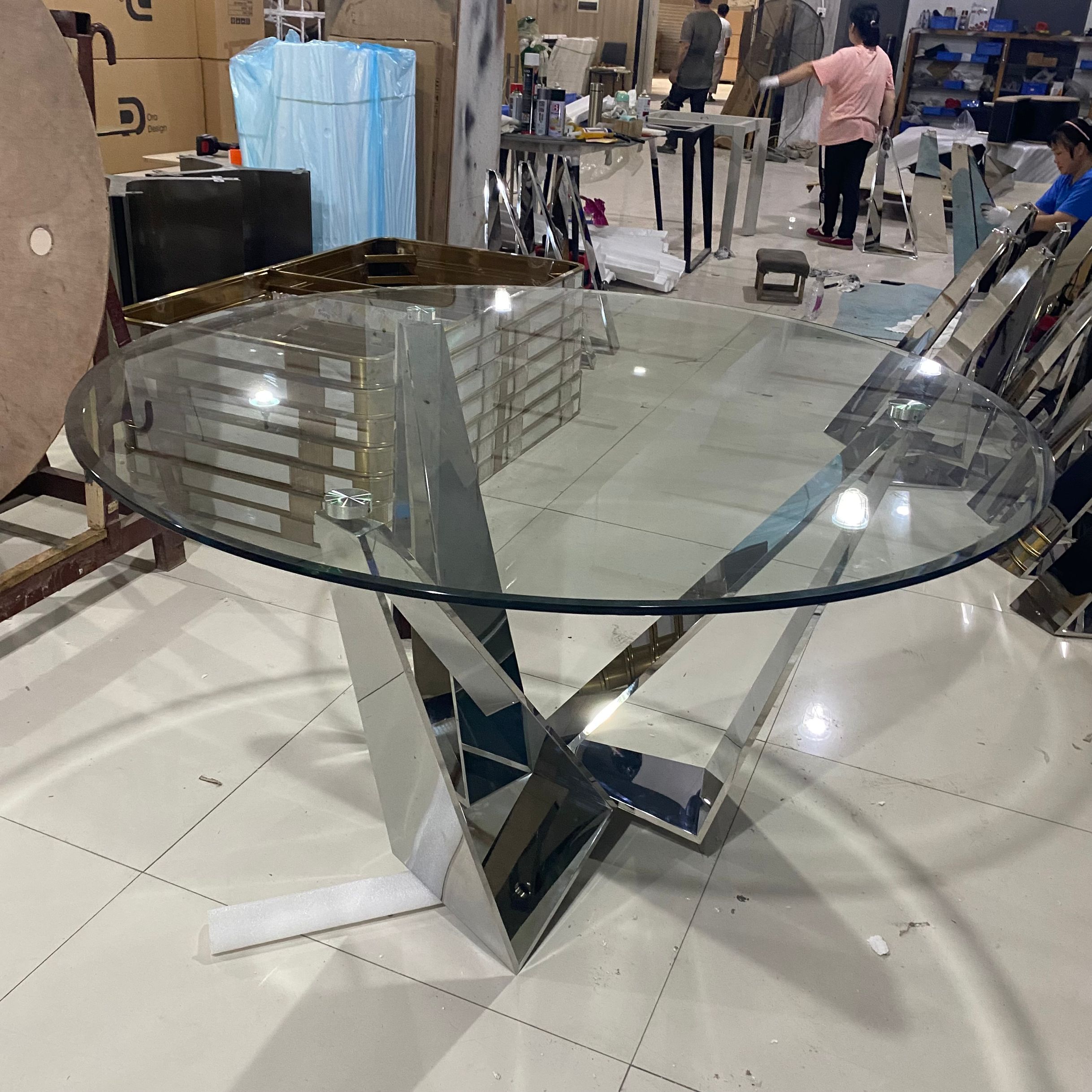 Modern light luxury Dining Room Home Furniture Glass Top stainless steel base dining table