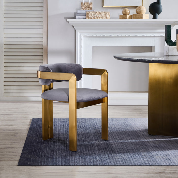 Minimalist dining chair